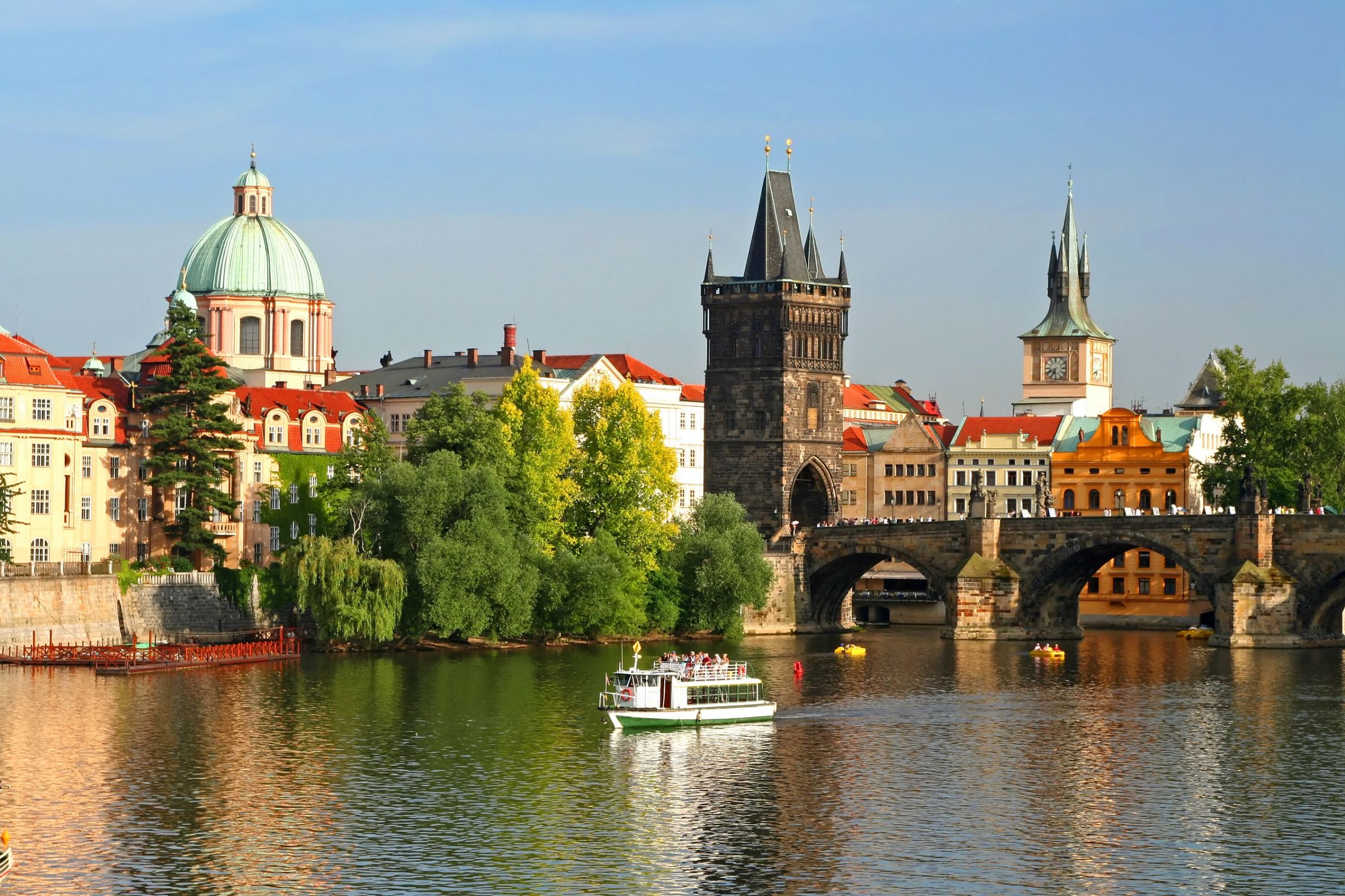 Страховка онлайн для поездки в Прагу